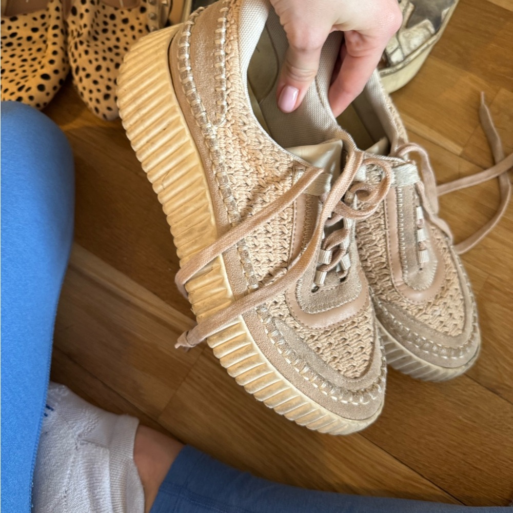 Stylish Beige Women's Platform Sneakers